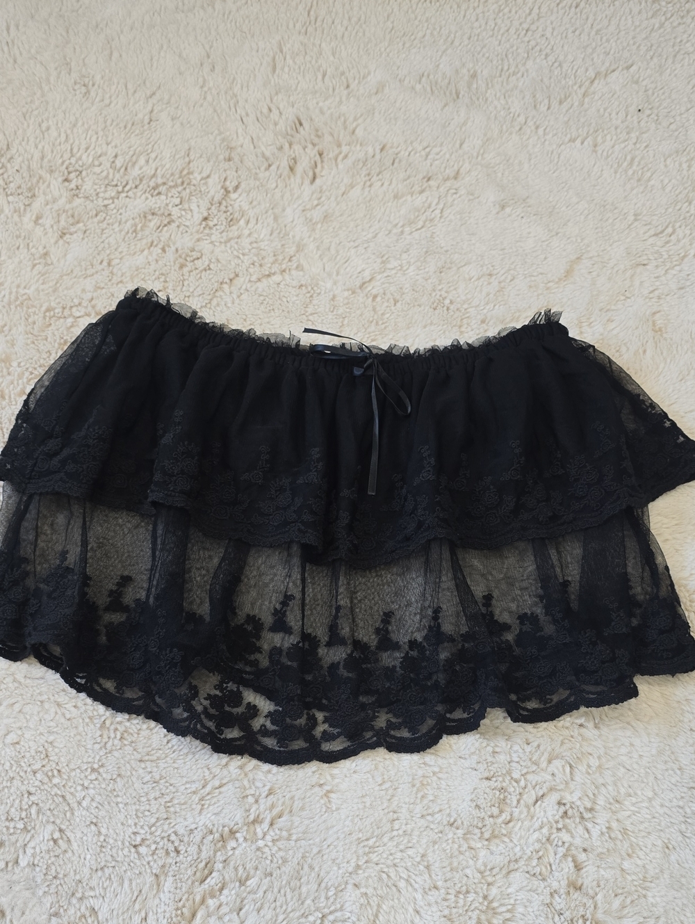 See By Chloé Black Lace Tiered cropped top